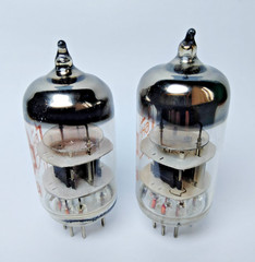 2pcs NEW 6N3P/6CC42/ECC42 Matched Pair Reflector tubes, Brown inscription RARE!