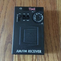 Vintage Budget AM/FM Pocket Radio Model MX-9 Made in Taiwan R.O.C. 4.5″L x2.75″W