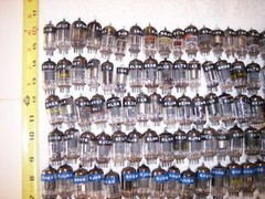 200 TUBES 6JU8A 4BZ6 6LN8 3V4 5J6 6–5 6–6 6–7 6–8 6BZ6 RCA GE SYLVANIA LOT