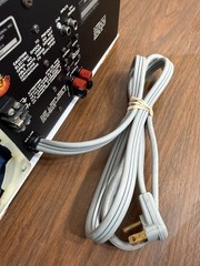 Crown SA2 Distinction Series Amplifier – PARTS OR RESTORATION NOT WORKING AS-IS