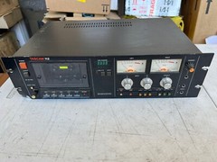 TASCAM MODEL 112 CASSETTE DECK