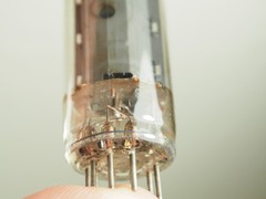 Used MULLARD BLACKBURN 6BQ5 EL84 Vacuum Tube kM1 – Small Chip On Glass Gm Tested