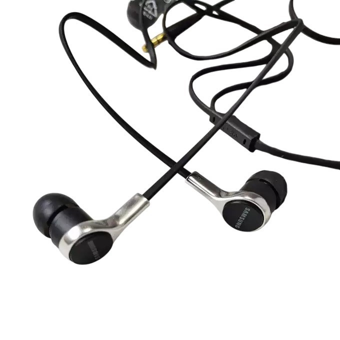 Samsung SHE-C20SV 3.5mm Stereo In-Ear Earphones Wired Headphones Silver