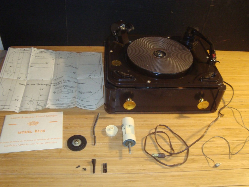 Nice Clean Garrard RC88 Record Changer VINTAGE TURNTABLE