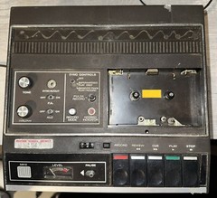 Audiotronics Classette 152S Cassette Player Recorder – For Parts Partially Works