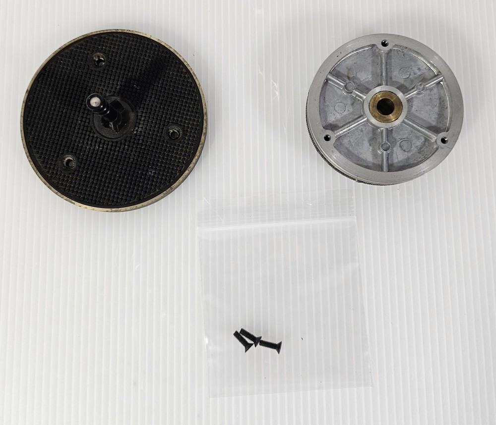 Akai X-300 Reel to Reel SPINDLE ASSEMBLY
