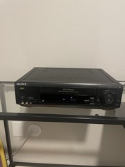 Sony SLV-685HF 4-Head Hi-Fi Stereo VHS Video Cassette Player fully tested works