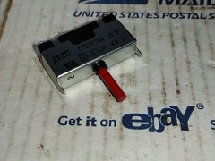 NEW LITTELFUSE 815002 1.4A HOLD 2.0 TRIP Circuit Breaker 120V Fast Shipping