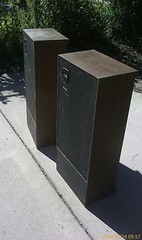 Set of 2 VINTAGE TECHNICS SB-2740 3 WAY Tower SPEAKERS 200 watts