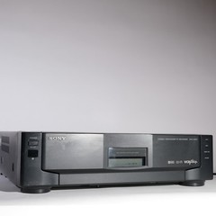 SONY SVO 2000 Professional VCR S-VHS Player recently serviced WORKING!