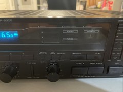 VINTAGE KENWOOD KR-930B STEREO RECEIVER Powers On. As Is