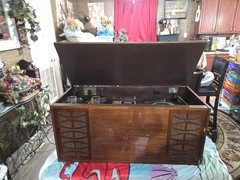 Morse 74470 Vintage Stereo Console Record Player Turntable & Radio Tuner