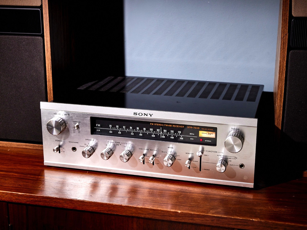 SONY Model STR-7045 WORKING AM/FM Stereo Receiver Vintage SILVER FACE 70’s