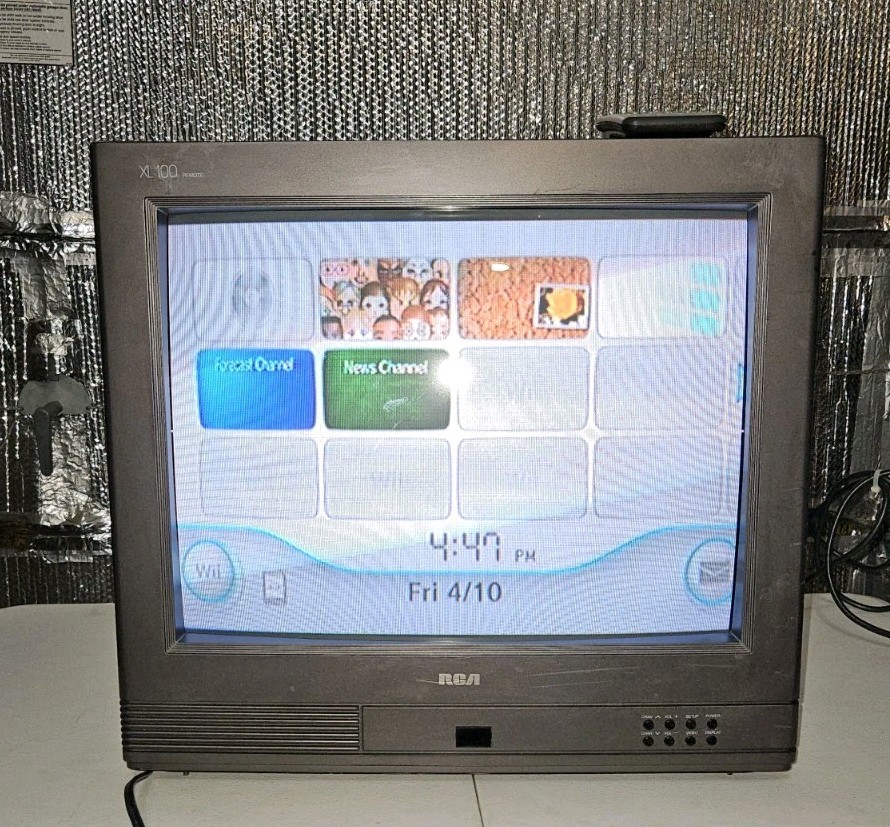 1992 RCA XL100 20” CRT TV Wood Grain W/ Rare Remote Control Retro Gaming