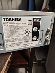 Toshiba SD-V392SUA Hi-Fi VHS VCR Deck/DVD Video Player Silver No Remote Tested