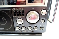 General Electric 7-2990A AM/FM Short Wave Radio Vintage WORKS WITH ISSUES READ