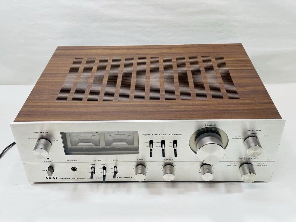 RARE Akai AM-2650 Vintage Stereo Amplifier 65W/ Channel Made In Japan From 1979