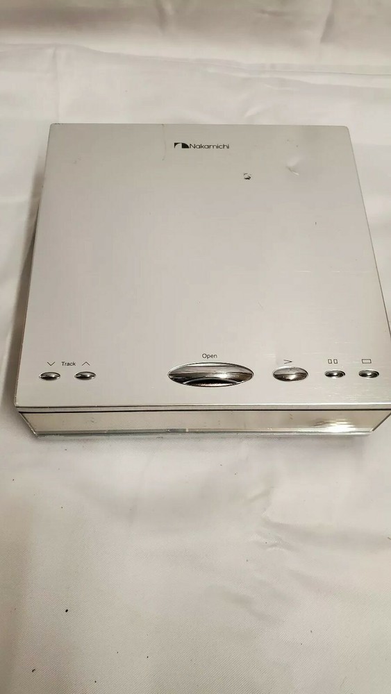 NAKAMICHI – Soundspace 8 1/2 Home Theater System – DVD Player Unit