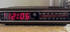 Vintage GE Clock Radio 7-4612A Woodgrain AM/FM Alarm Snooze Tested