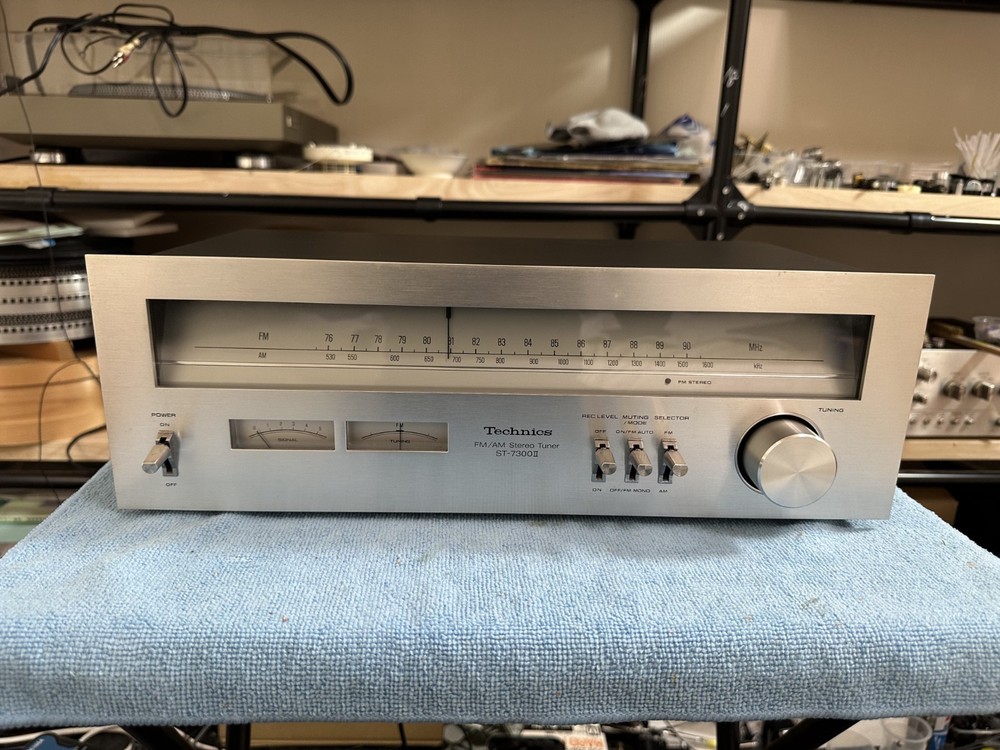 Technics ST-7300Ⅱ Stereo Tuner AM FM AC100V From Japan