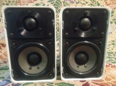 Realistic Minimus 7 Speaker Pair 40-2045 White 40W 8 Ohm Radio Shack Tested