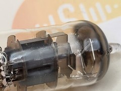 1x Philips PCC88 7DJ8 (6DJ8 equiv.) D-getter Pinched Waist -Heerlen, NL ’57 -NOS
