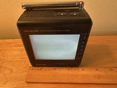 Casio TV-7500 Portable Color LCD TV Vintage Mini Television 4 Inch Works Analog