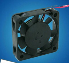 1x NIDEC 12V 0.05A U40X12MLZ7-52 4010 4CM 3-pin ultra-thin silent fan
