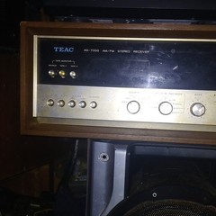 TEAC AG-7000 AM/FM Stereo Receiver Wood Case Silver Faceplate