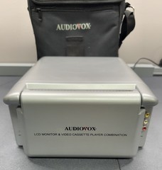 Audiovox VBP2000 Portable VHS Video Tape Player + Bag AC & Car Adapters 5″ LCD