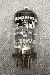 (1) Amperex / Bugle Boy ECC85 / 6AQ8 Dual Triode Tube – Heerlen, Netherlands NOS
