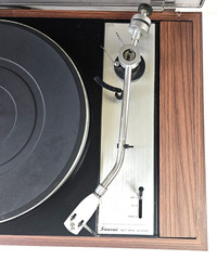 Sansui Belt Drive SR-3030B Turntable. Vintage
