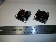 Pair of 4 pin UX-4 breadboard tube sockets from the late 1920s.