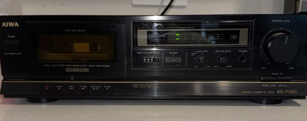Vintage Aiwa AD-F300 Stereo Cassette Deck Powers On Untested Dolby