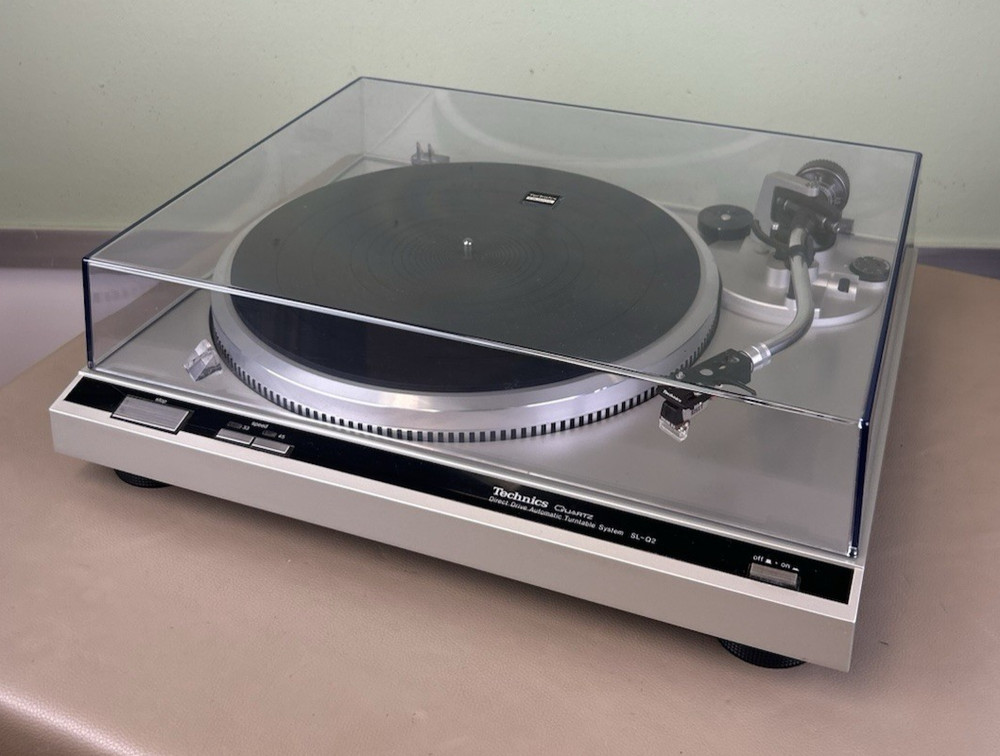 TECHNICS SL-Q2 TURNTABLE