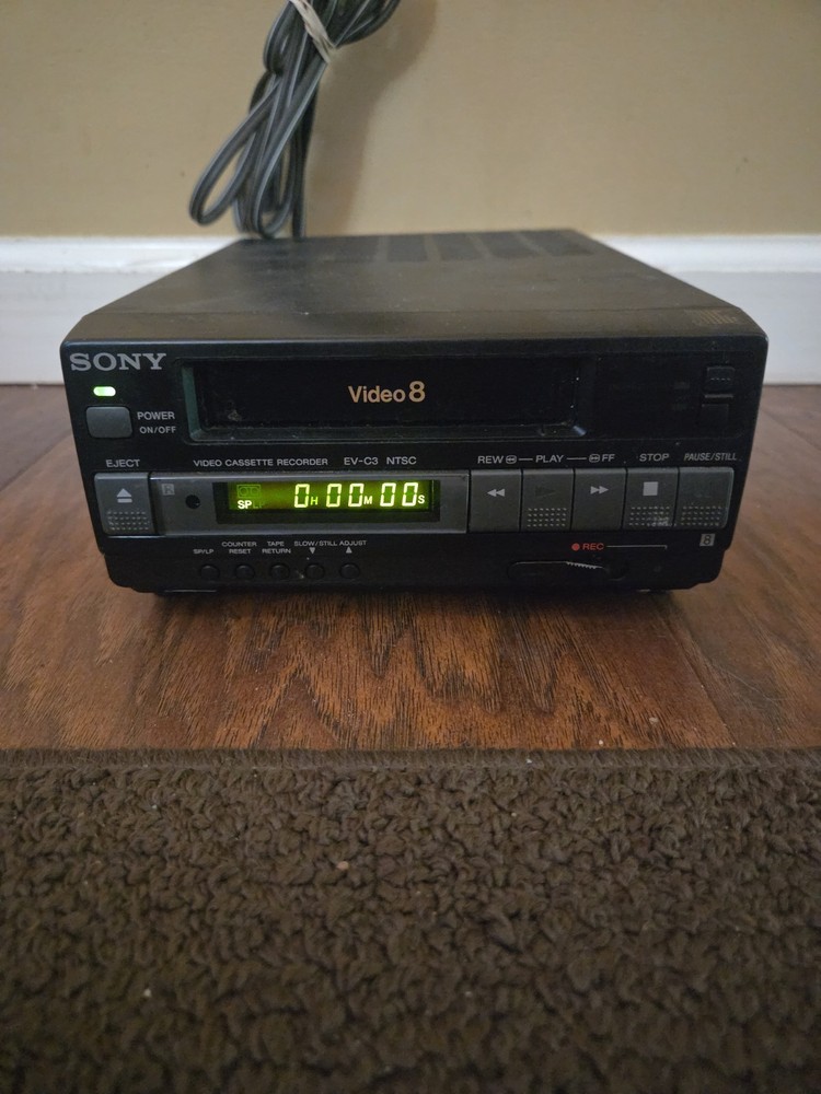 Sony EV-C3 Video8 Compact 8mm Player Recorder Parts Or Repair Powers On READ