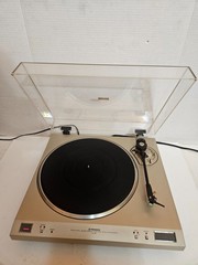 Pioneer PL-8 Quartz-PLL Electronic Control Direct Drive Full-Automatic Turntable