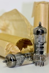 1961 NOS MULLARD ECH83 6DS8 ECH81 6AJ8 MATCHED PAIR TUBES 2 TUBES PER BID