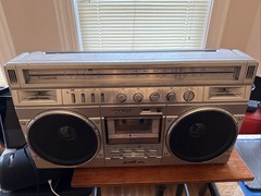 Radio Sharp GT 318 Radio Cassette Player Smoke-House Everything Works .🇯🇵