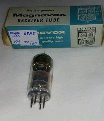 MAGNAVOX 6FH5 NEUTRODE TRIODE TUNER TUBE FOR TVs TESTED GOOD WITH BOX