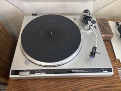 Technics SL-Q2 Turntable Working