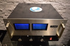 McIntosh MC-2300 Power Amplifier (300 wpc / 600 watts mono) – Grateful Dead