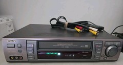 Aiwa: HV-MX100U – VHS Multisystem – PAL NTSC – Remote – Parts or Repair Only