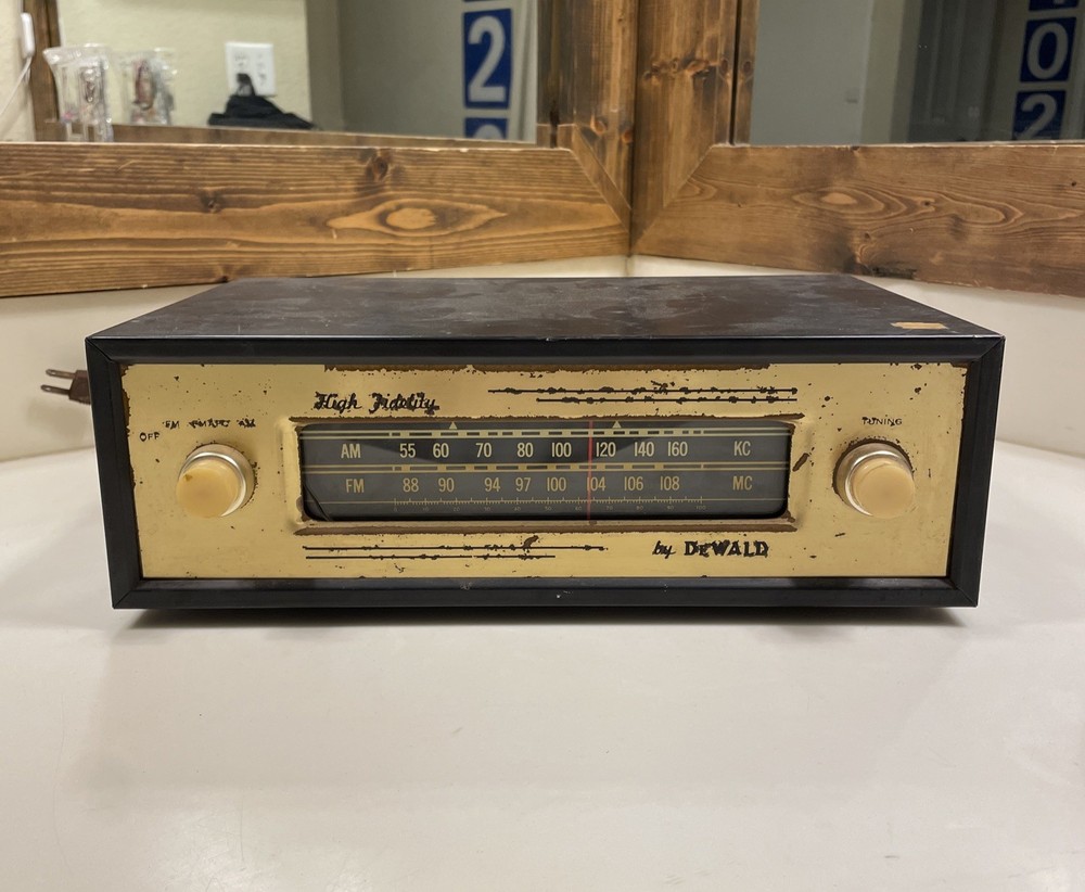 Dewald N-803B AM-FM Tube Tuner