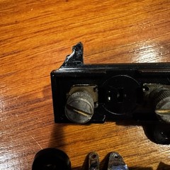TANDBERG TR-1040 ORIGINAL SPEAKER TERMINAL (PAIR) – VERY GOOD CONDITION