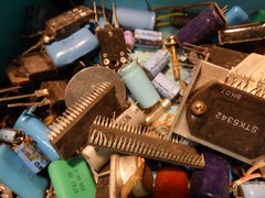 BIG LOT of VINTAGE. DIODES, TRANSISTORS. CAPACITORS COILS… ?? Look to be used