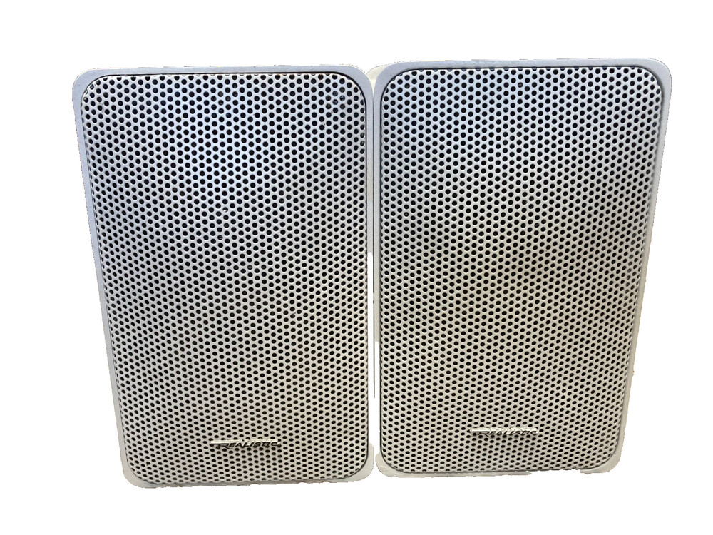 Bookshelf Speakers, Realistic Minimus 7 White 40-2045 Radio Shack speaker set.