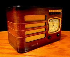 Old Wood Vintage Antique Restored Art Deco Radio Converted to a Bluetooth SPK!