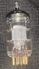 ECC83S/12AX7/7025 JJ Electronic Gold Pin Halo Getter Premium Guitar Preamp Tube