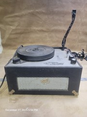 🎶 Vintage Hamilton Electronics Portable Record Player 🎶